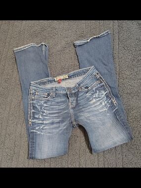 BKE Women's Medium Blue Bootcut Jeans with Whiskering